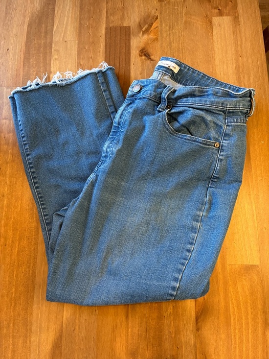 Coldwater Creek Denim - Coldwater Creek Classic Blue Straight-Leg Jeans with Raw Hem